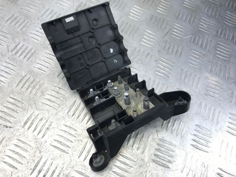 Блок распределительный 4G0937517 Audi A7