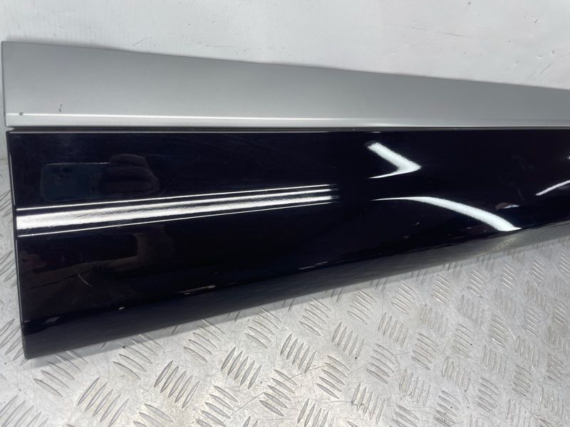 Накладка дверей 4M0853960G Audi Q7