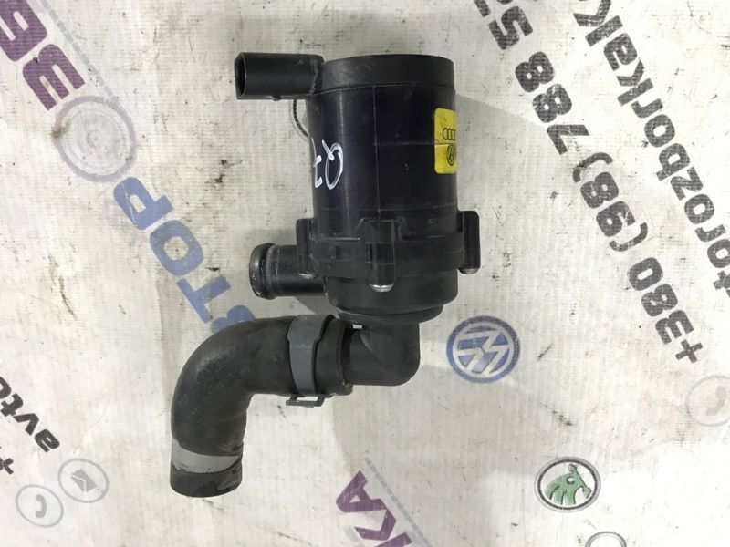 Дополнительный насос ОЖ / Помпа 7L0965561K Audi Q7