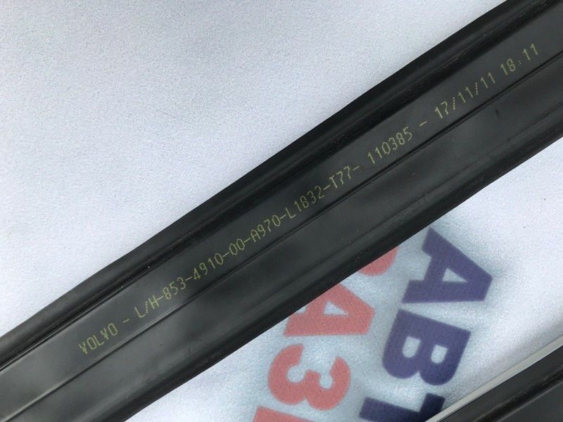 рейлинг на крышу 30754528 Volvo XC60