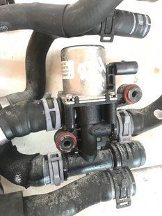 Клапан электромагнитный 4M0819067M Audi Q7