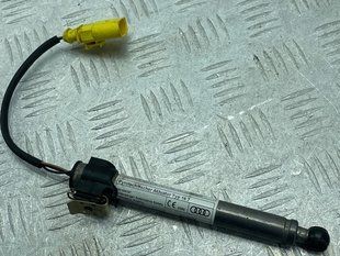 Пиропатрон 80A823823 Audi Q5