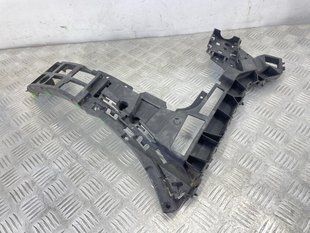 Кронштейн заднього бампера 31407731 Volvo XC90