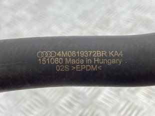 Шланг системи охолодження 4M0819372BR Audi Q7