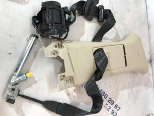 Ремень безопасности LJ6BS612D64 Ford Escape