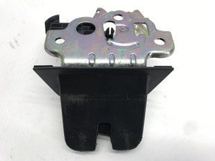 Замок кришки багажника 4F9827505 Audi Q7