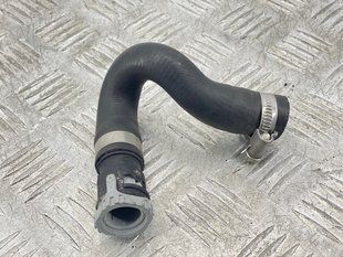 Патрубок системы охлаждения 31368767 Volvo XC60