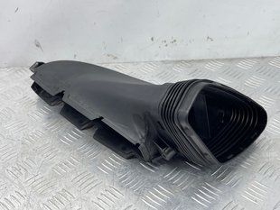 Повітрозабірник 4G0129624D Audi A7