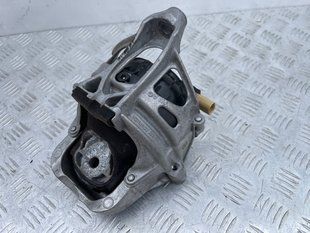 Опора / подушка двигуна 4M0199372GL Audi Q7