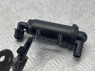 Повітряний фільтр адсорбера 8R0201232E Audi S4