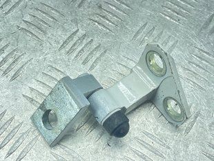 Петля двери верхняя 3C4833402D Volkswagen CC