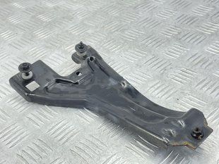Кронштейн усилителя бампера FT4B16B674AC Ford Edge