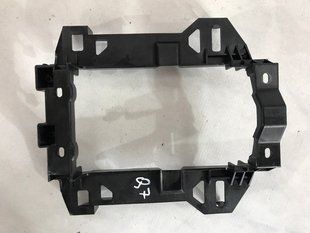 Крепление центральной консоли салона 4L0863531A Audi Q7