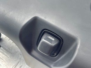 Перемикач регулятора положення рульової колонки 4M0953551 Audi Q7