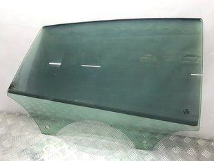 Стекло двери 4G8845206A Audi A7