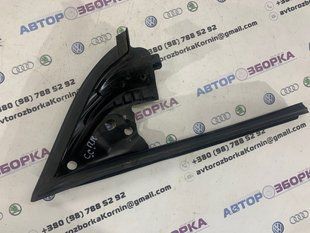 Уплотнитель двери 3C8857506 Volkswagen CC