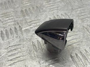 Колпачок ручки двери c хромированой накладкой 4H0837879B Audi A7