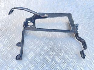 Кронштейн додаткового радіатора ОР 4M0121262Q Audi Q7