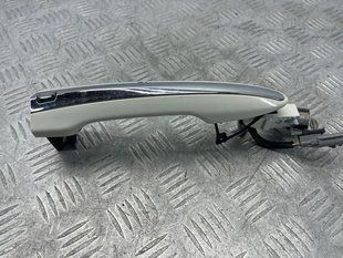 Ручка двери с бесключевым доступом внешняя Infiniti Q50