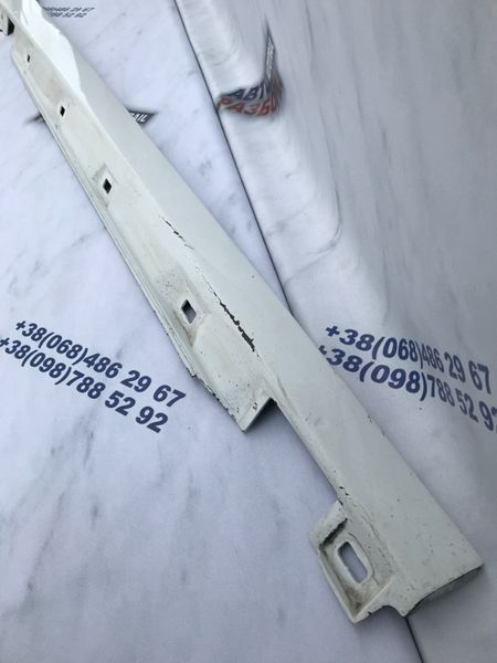 Накладка на поріг 4G0853856G Audi A6