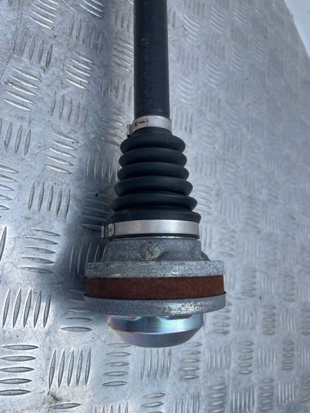 Піввісь 8R0501203C Audi A6