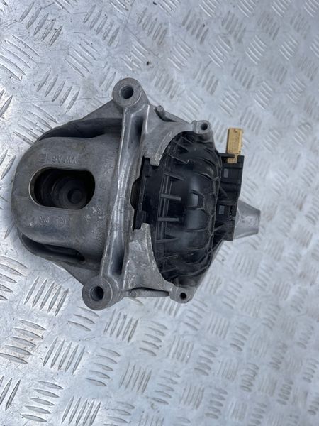 Опора / Подушка двигателя 4M0199372GL Audi Q7