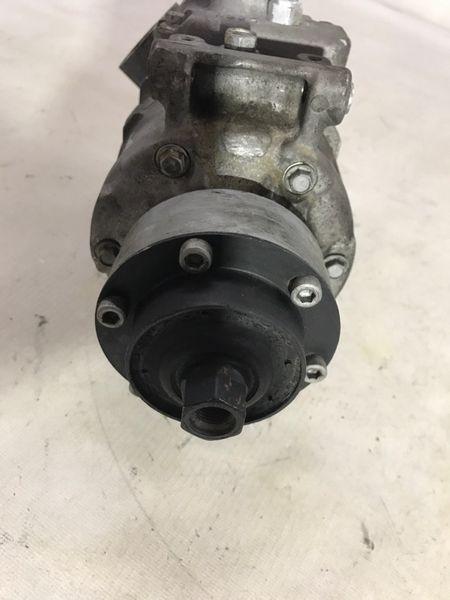 Компрессор кондиционера 4H0260805G Audi S6