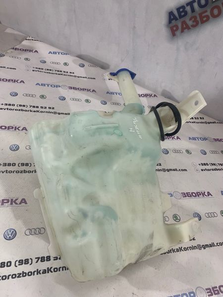 Бачок омывателя стекла DS7317B613BC Ford Fusion