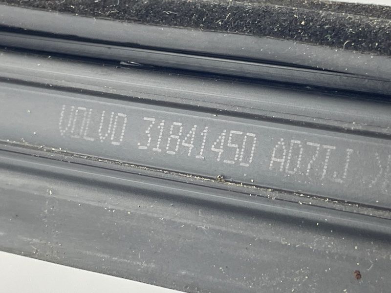 Направляюча скла дверей 32205574 Volvo XC90