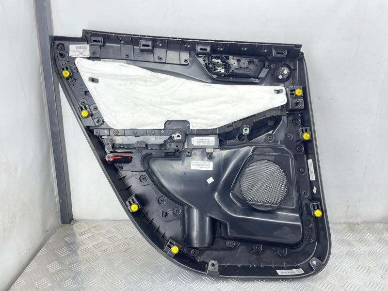 Карта / Обшивка двери Ford Escape