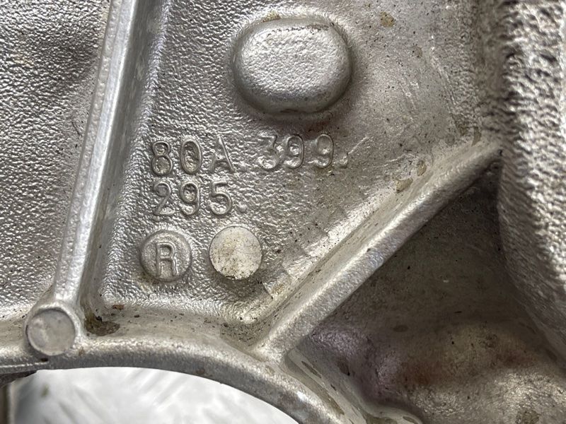 Кронштейн підрамника лівий 80A399295R Audi Q5 Audi A6, Audi A7, Audi A8, Audi Q5, Audi Q5 Sportback, Audi Q7, Audi Q8, Audi S6, Audi S7, Audi SQ5, Audi SQ5 Sportback