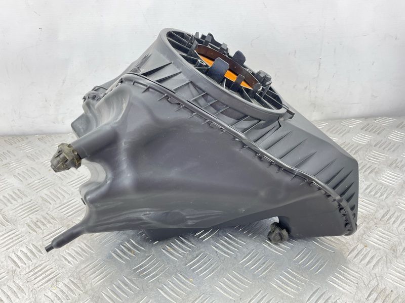 Корпус повітряного фільтра 4G0133838AC Audi A7
