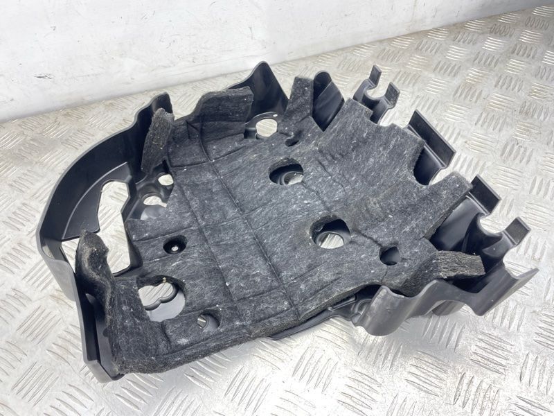 Кришка впускного колектора 12680067 Chevrolet Colorado