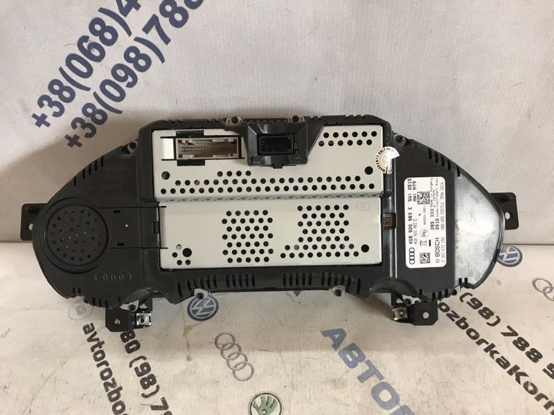 Комбинация приборов / Спидометр 4G8920983E Audi A6