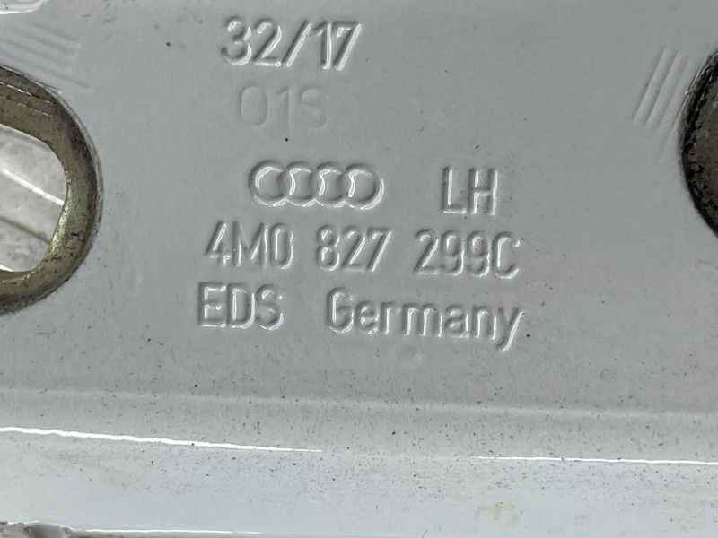 Петля кришки багажника ліва 4M0827299C Audi Q7 Audi Q7, Audi SQ7