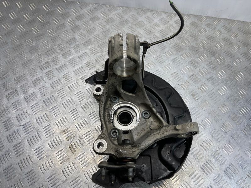 Поворотный кулак / Цапфа 5Q0407258B Volkswagen Tiguan