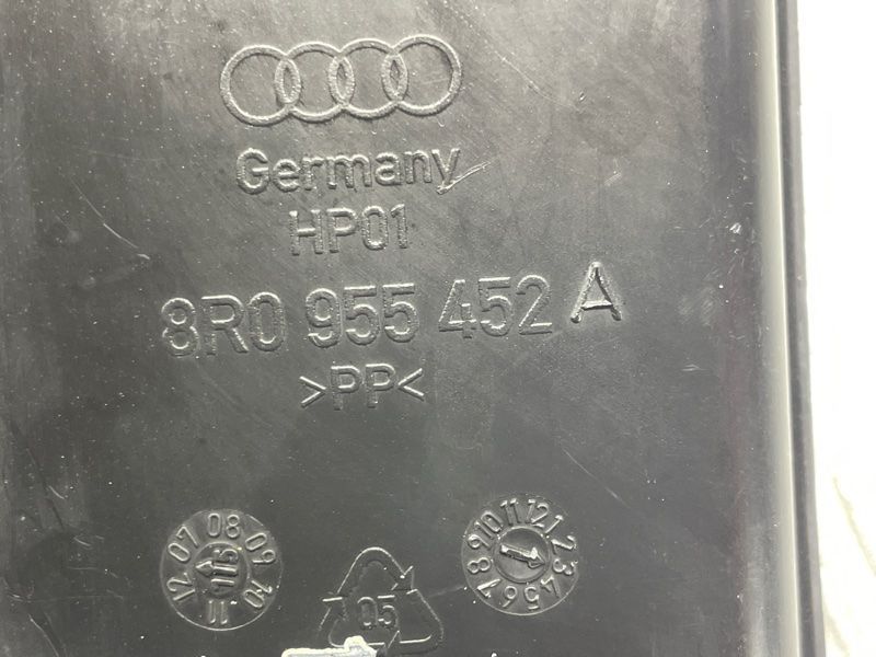 Заливна горловина бачка склоомивача 8T0955452A Audi Q5