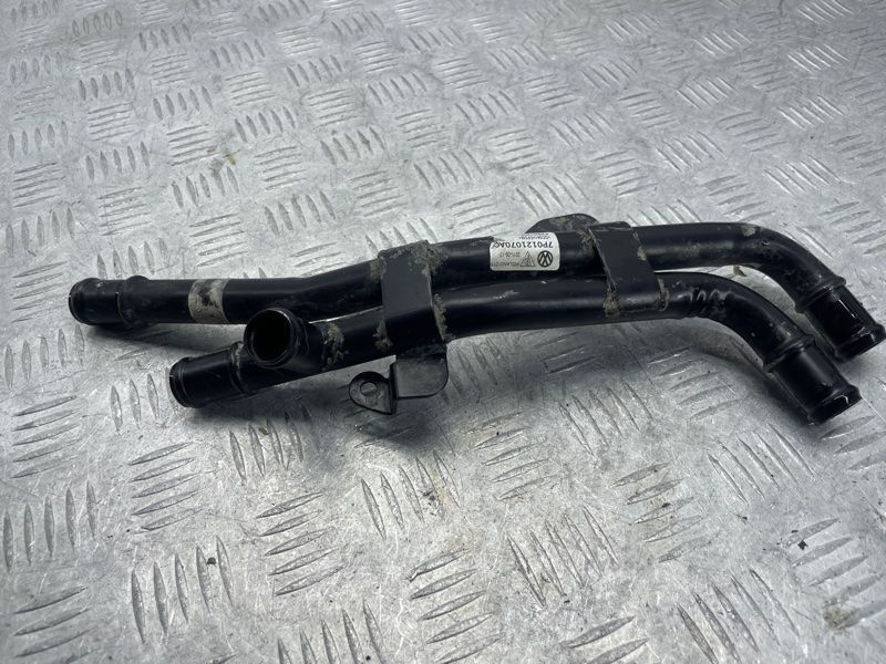 Трубопровід системи охолодження 7P0121070AC Volkswagen Touareg