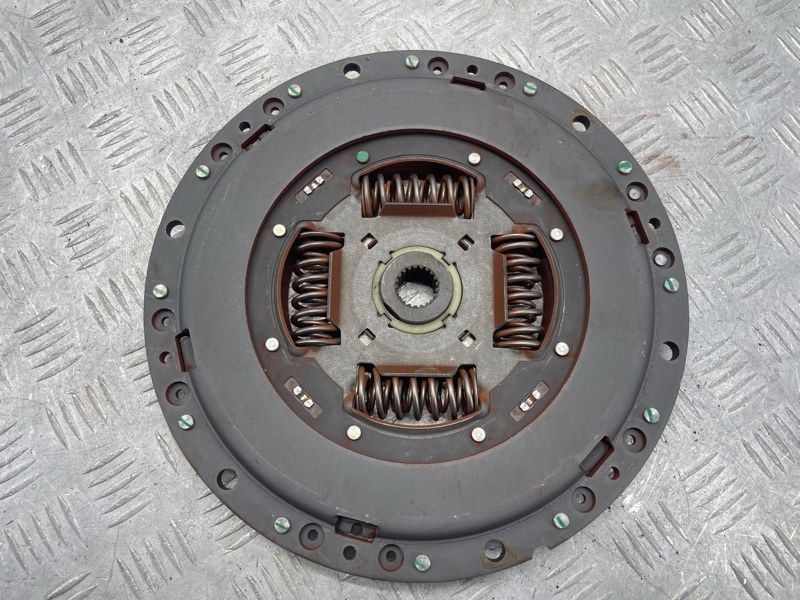 Корзина зчеплення DG9P7550AC Ford Fusion