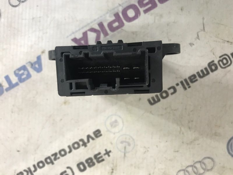Блок управления двери DG9T14B534AH Ford Fusion