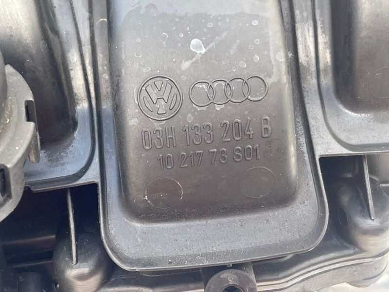 Коллектор впускной 03H133204B Volkswagen Touareg