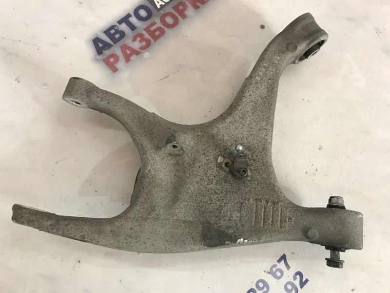 Важіль задньої підвіски нижній 8R0505311F Audi A6
