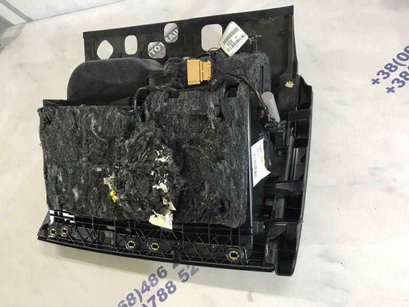 Бардачок / Вещевой ящик 4G1880302A Audi A7