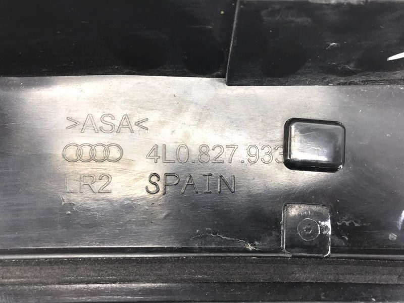 Спойлер багажника зі стоп-сигналом 4L0827933 Audi Q7