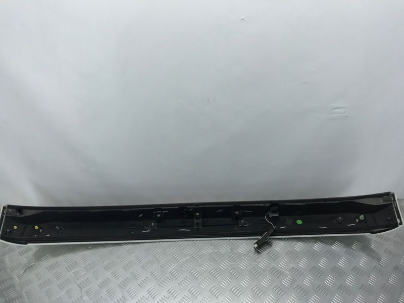 Спойлер багажника зі стоп-сигналом 4L0827933 Audi Q7