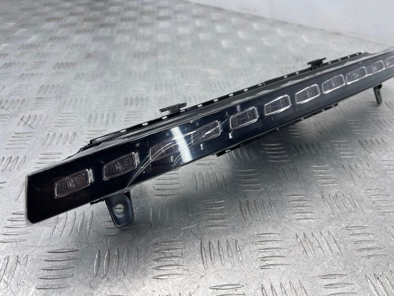 Покажчик повороту LED 4L0953041D Audi Q7