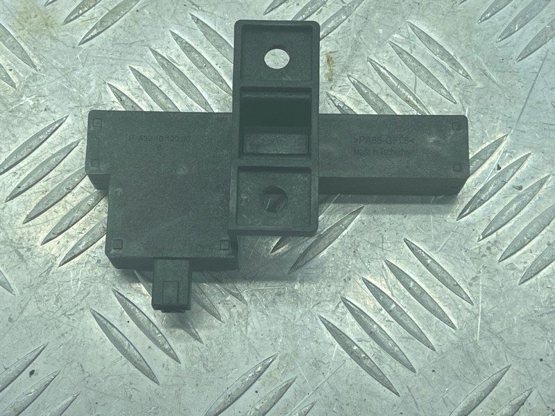 Антенна бесключевого доступа (KESSY) 8K0907247 Audi A6 Audi A4, Audi A4 Allroad, Audi A5, Audi A6, Audi A7, Audi A8, Audi Q5, Audi RS5, Audi RS7, Audi S4, Audi S5, Audi S6, Audi S7, Audi S8, Audi SQ5