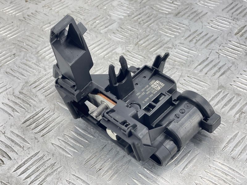 Блок розподільчий 80A941823C Audi Q5