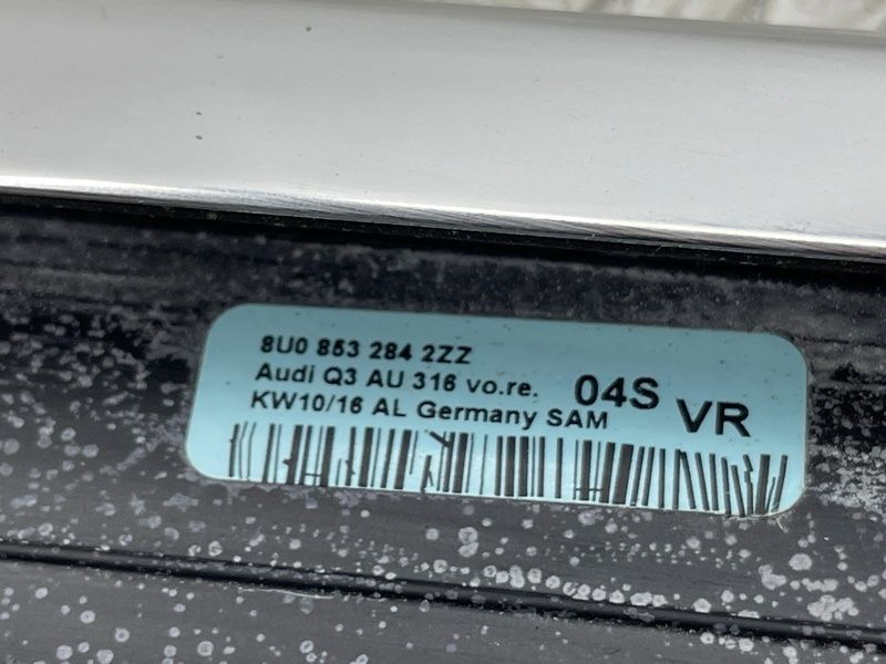 Молдинг / ущільнювач пазу скла 8U08532842ZZ Audi Q3