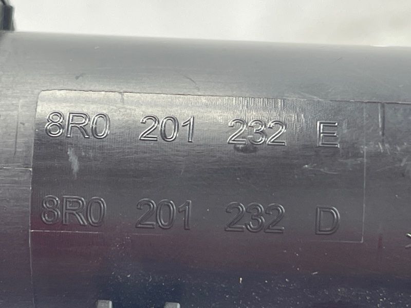 Воздушный фильтр адсорбера 8R0201232E Audi S4